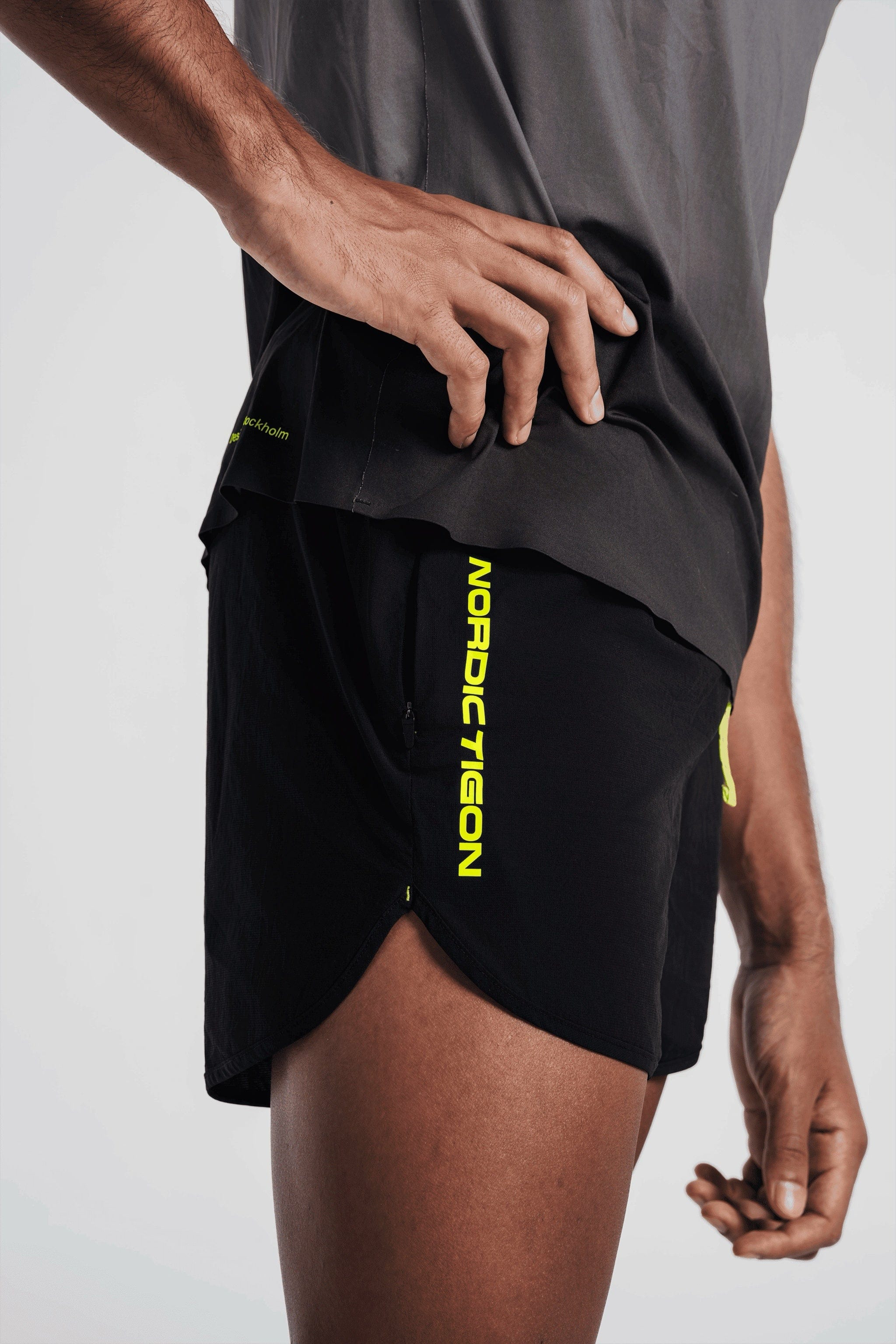 Men's Velocity Flow Shorts - Charcoal Black